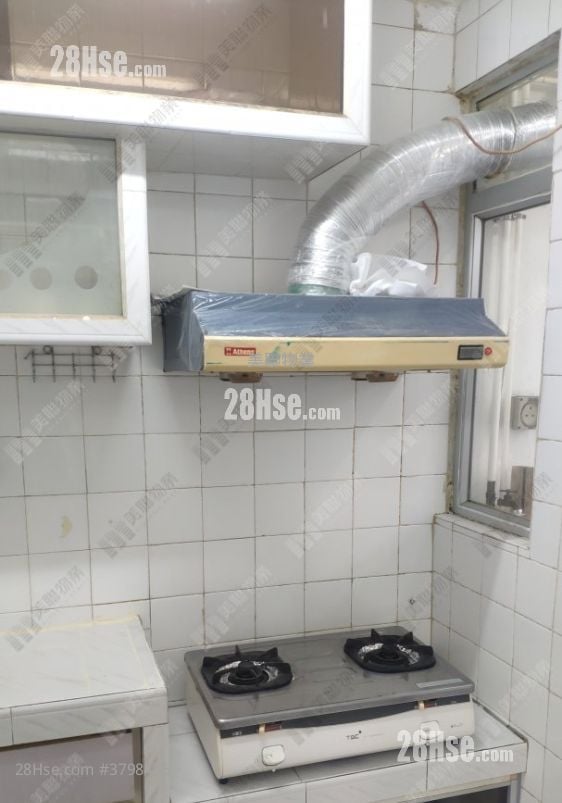 Sunningdale Garden Sell 2 Bedrooms , 1 Bathroom 428 ft²