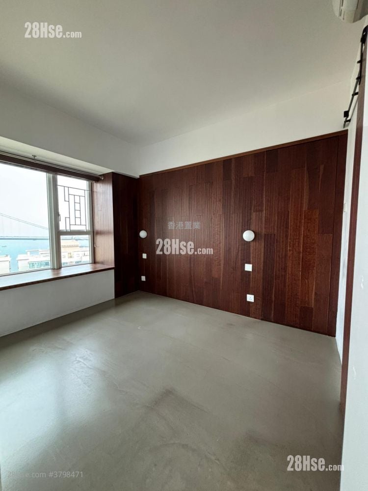 Park Island Sell 2 Bedrooms , 1 Bathroom 526 ft²