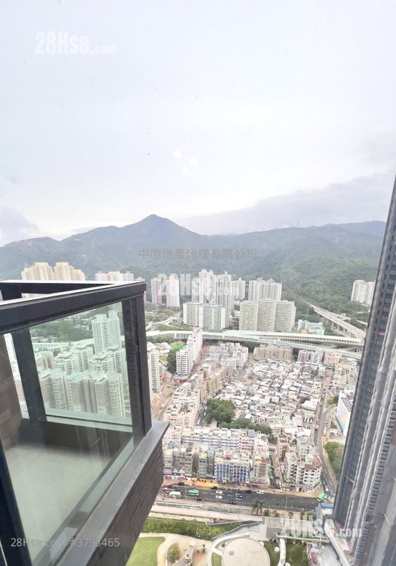 balcony: The Pavilia Farm Sell 2 Bedrooms 452 ft²