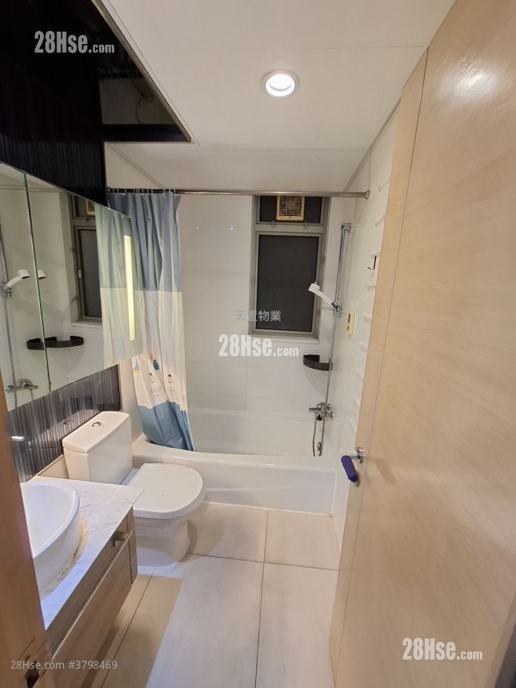 翠荟 售盘 5+ 房 , 3 浴室 872 平方尺