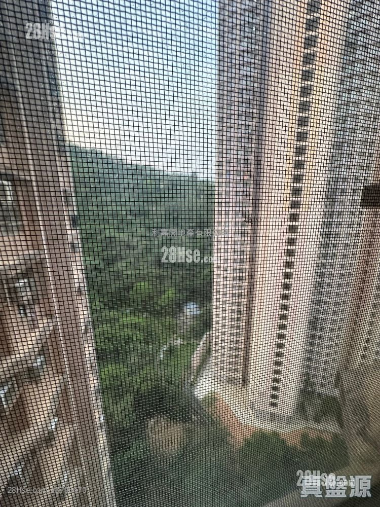Yung Shing Court Sell 3 Bedrooms , 1 Bathroom 640 ft²