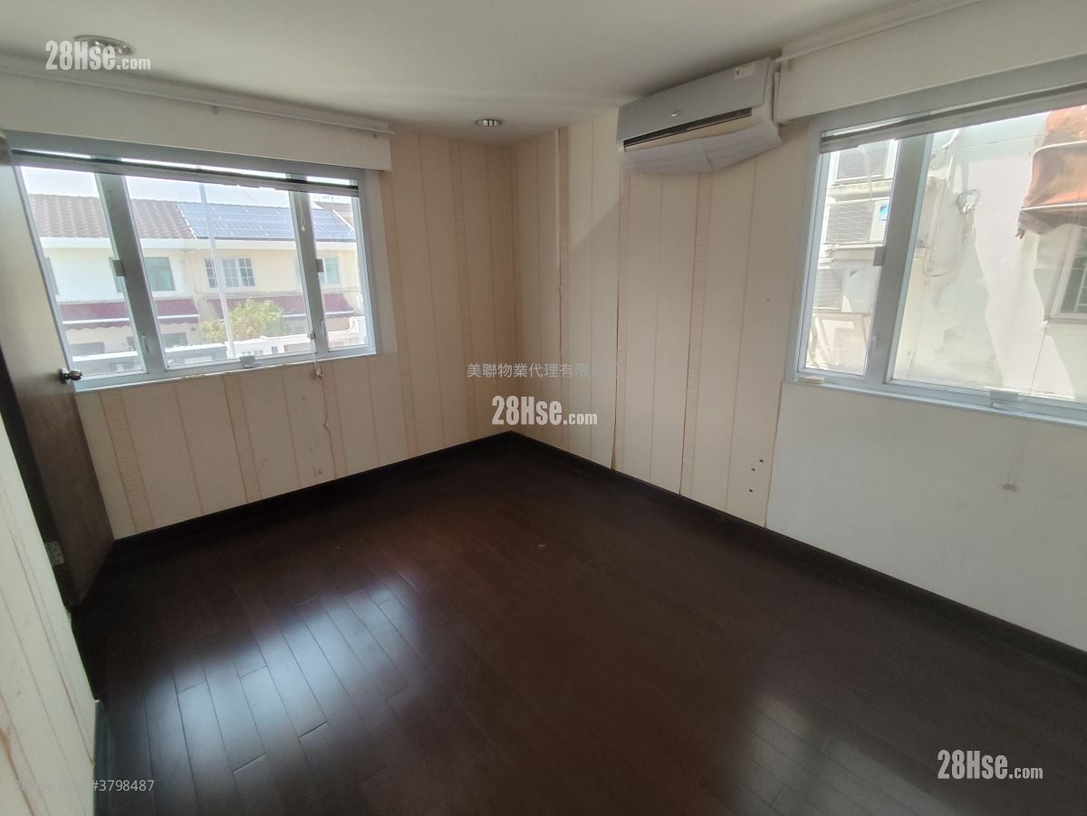 锦绣花园 售盘 4 房 , 2 浴室 950 平方尺