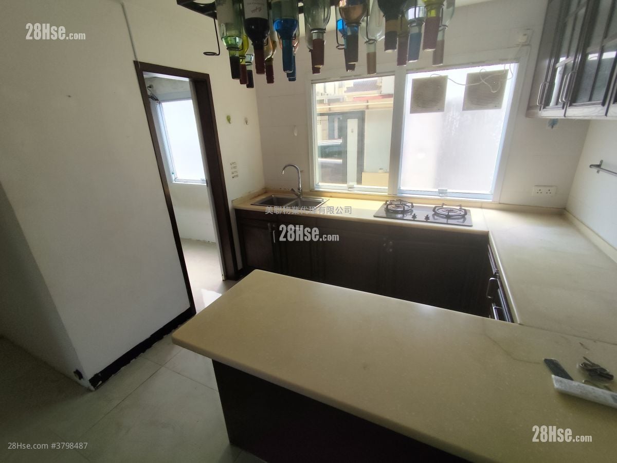 锦绣花园 售盘 4 房 , 2 浴室 950 平方尺