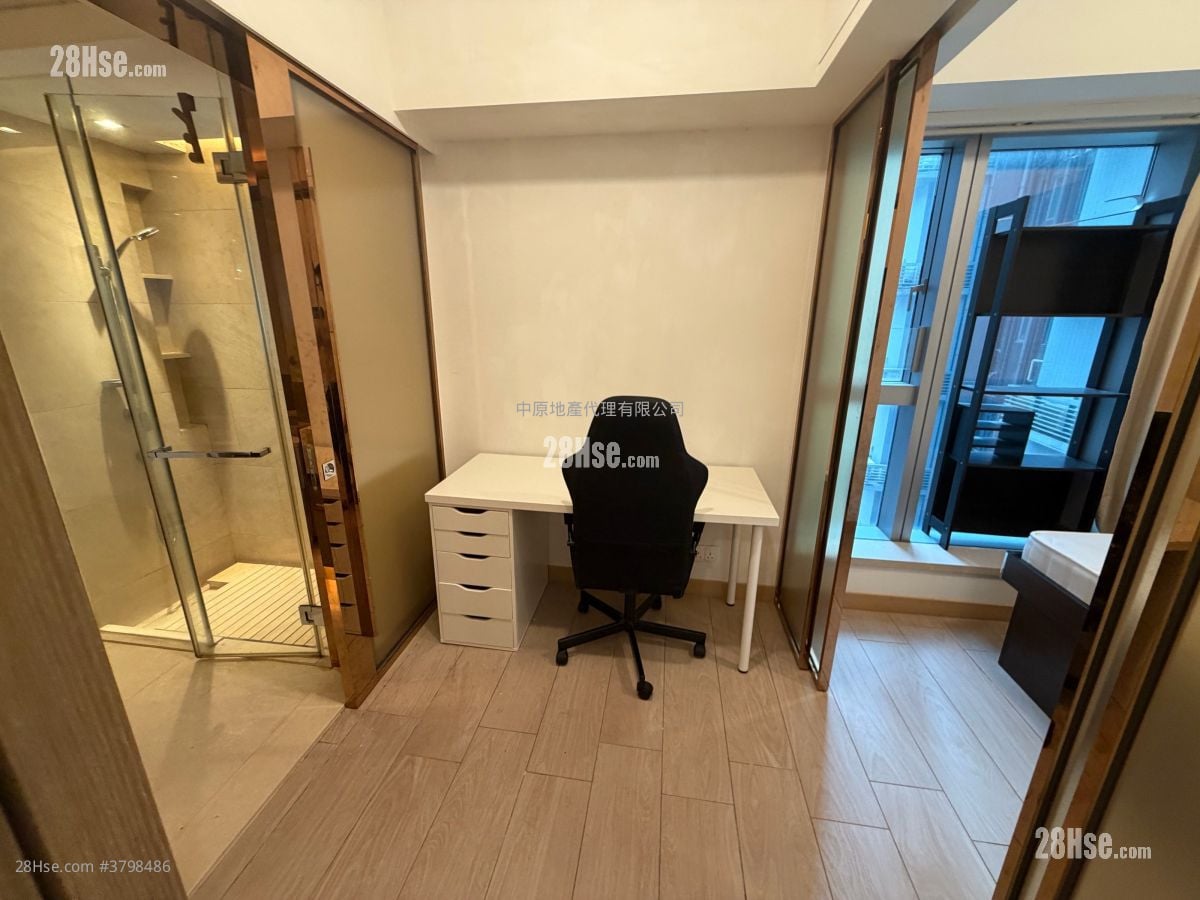 Century Link Rental 1 Bedroom 380 ft²