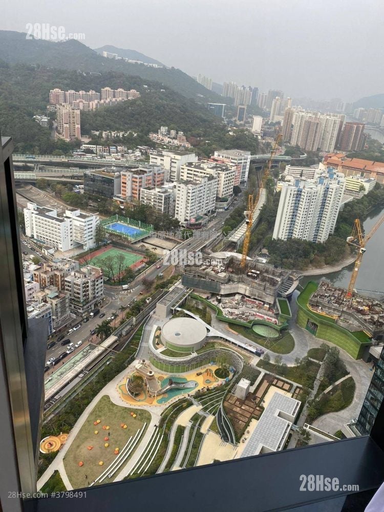 balcony: The Pavilia Farm Sell 2 Bedrooms 451 ft²