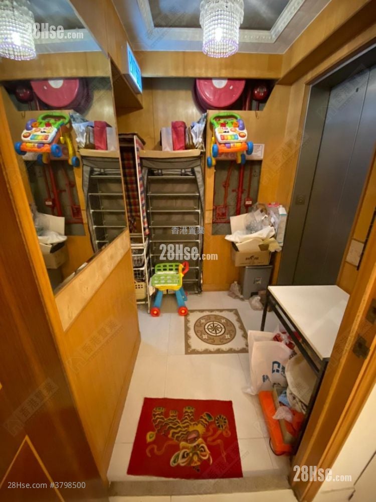 Sea Panorama Court Sell 3 Bedrooms , 2 Bathrooms 434 ft²