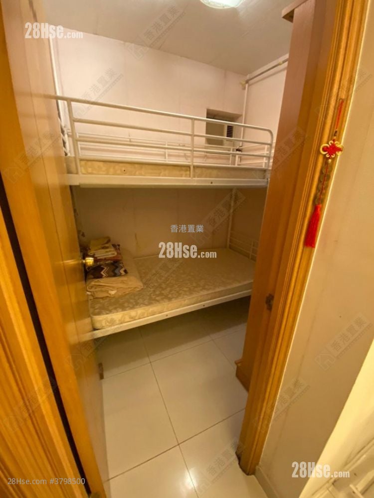 Sea Panorama Court Sell 3 Bedrooms , 2 Bathrooms 434 ft²