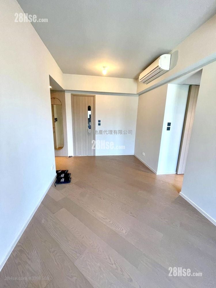 living room: The Pavilia Farm Sell 3 Bedrooms 671 ft²