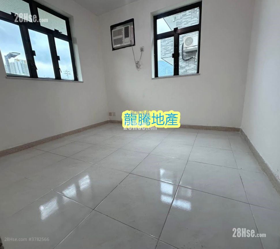 Village Rental 3 Bedrooms , 1 Bathroom