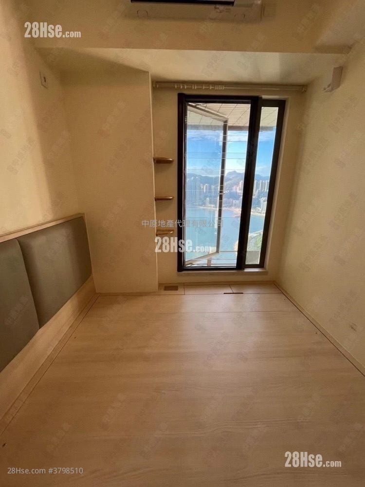 Sea To Sky Sell 2 Bedrooms , 2 Bathrooms 482 ft²