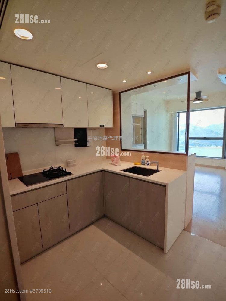 Sea To Sky Sell 2 Bedrooms , 2 Bathrooms 482 ft²