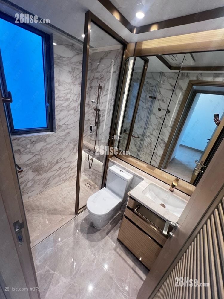 维港滙 售盘 3 房 , 2 浴室 835 平方尺