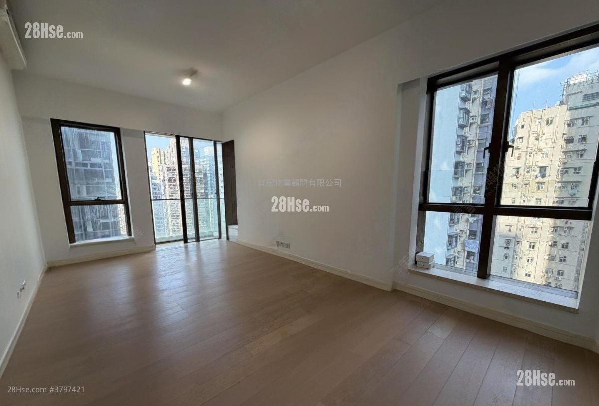 Kensington Hill Sell 3 Bedrooms , 2 Bathrooms 865 ft²