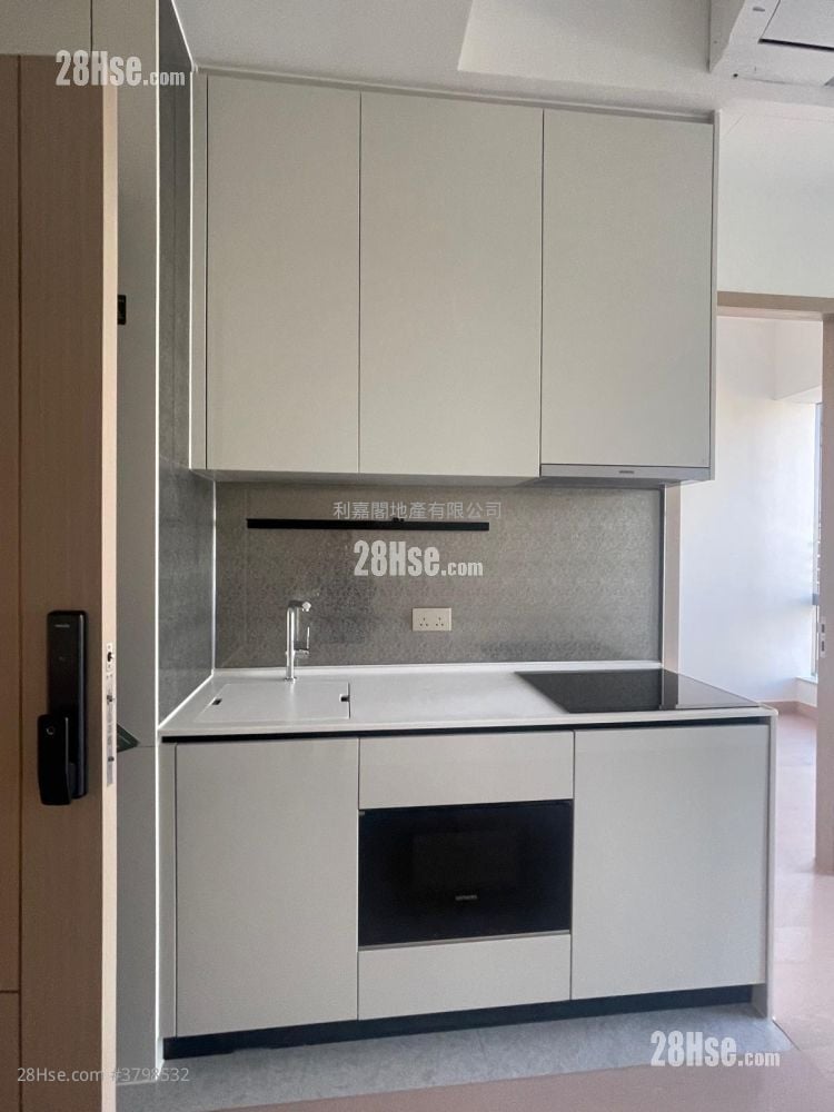 Park Seasons Rental 2 Bedrooms , 1 Bathroom 437 ft²