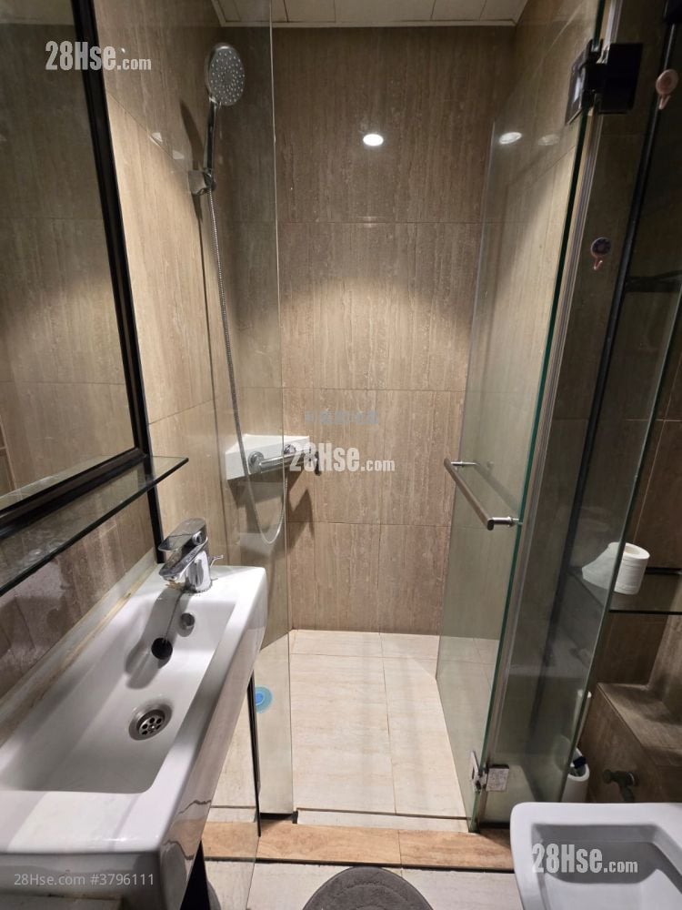 T Plus Rental Studio , 1 Bathroom 164 ft²