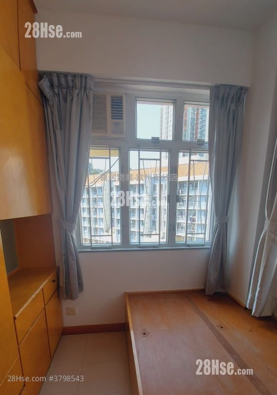 Po Tin Building Sell 2 Bedrooms , 1 Bathroom 318 ft²