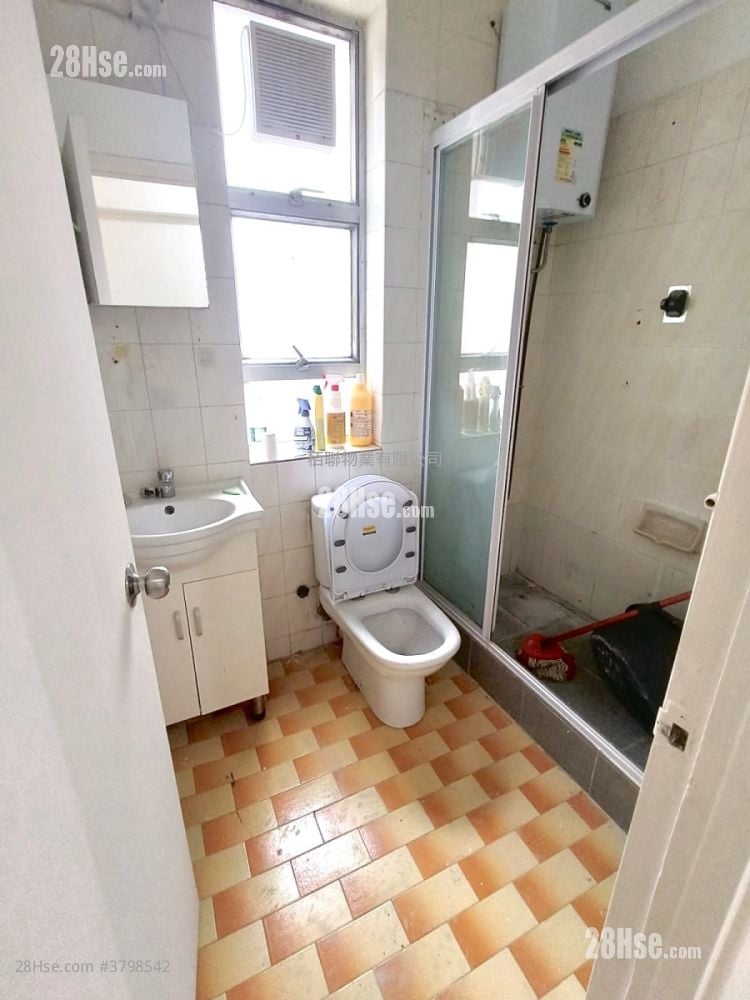 皆兴大厦 售盘 2 房 , 1 浴室 390 平方尺