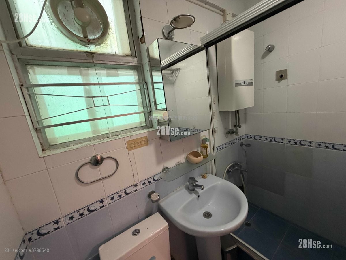 Phoenix Court Rental 2 Bedrooms , 1 Bathroom 556 ft²