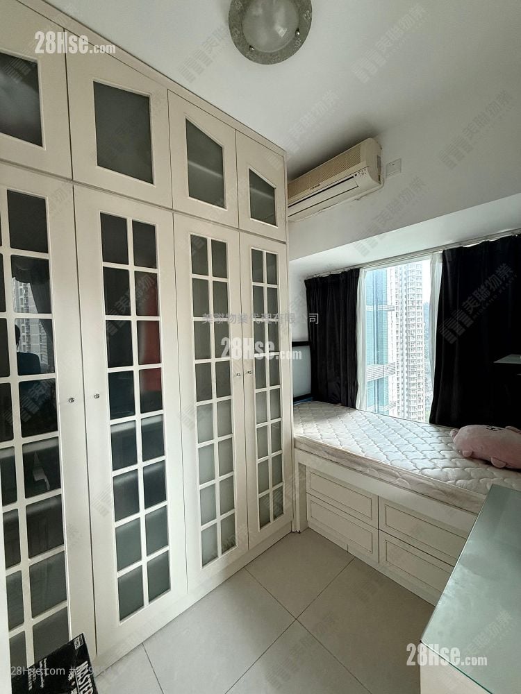 Metro Town Sell 2 Bedrooms , 1 Bathroom 503 ft²