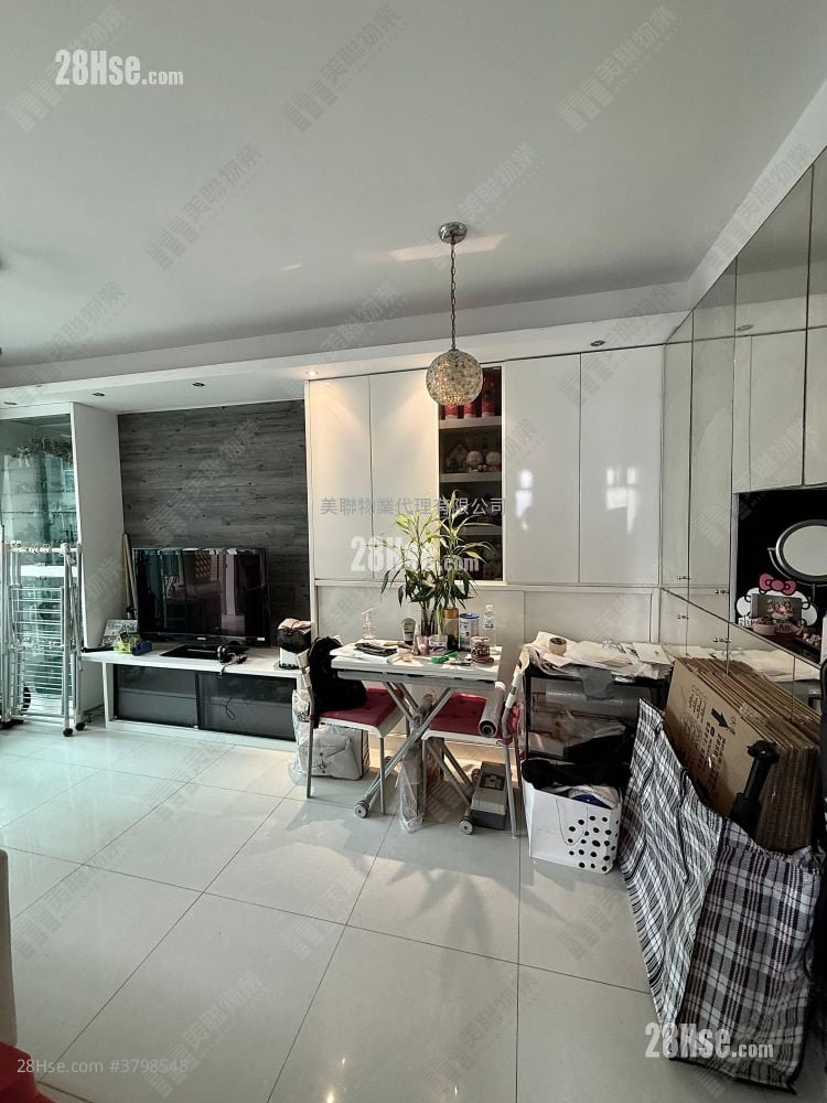 Metro Town Sell 2 Bedrooms , 1 Bathroom 503 ft²