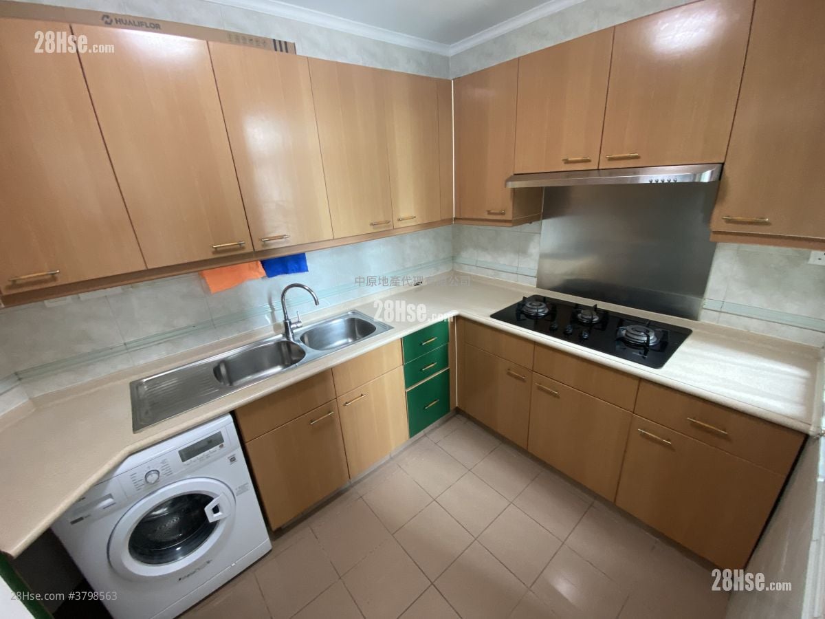 骏景园 售盘 3 房 676 平方尺