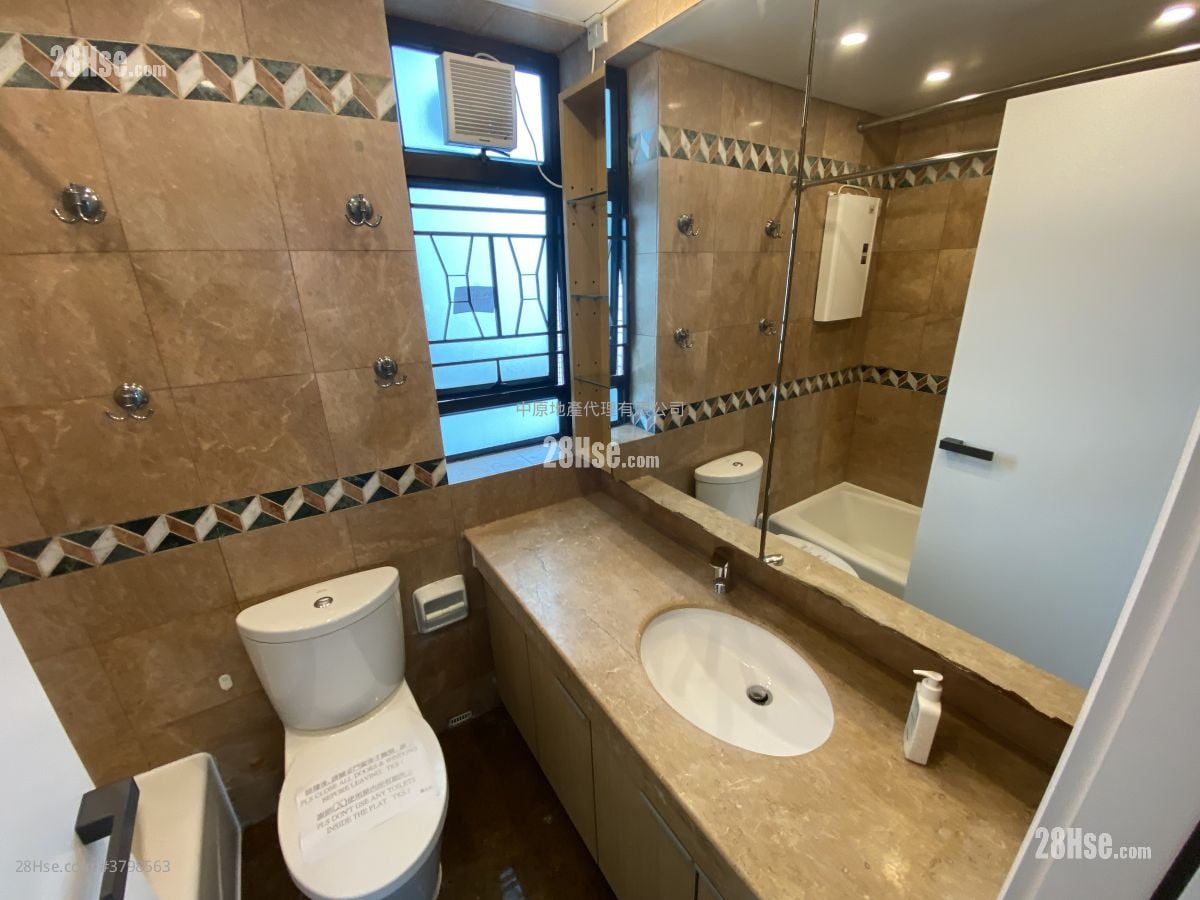 骏景园 售盘 3 房 676 平方尺