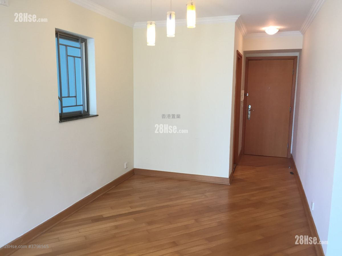 Park Central Sell 2 Bedrooms , 1 Bathroom 465 ft²