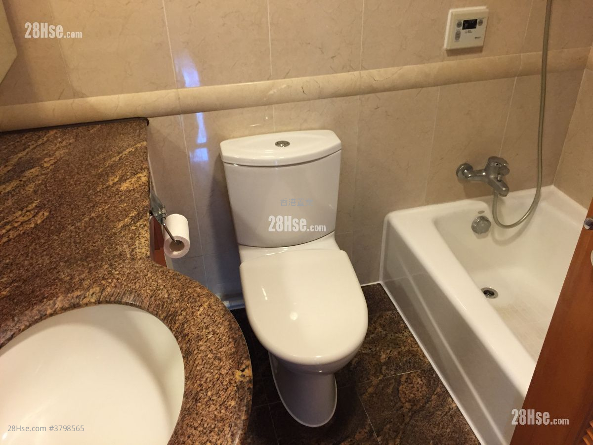 Park Central Sell 2 Bedrooms , 1 Bathroom 465 ft²