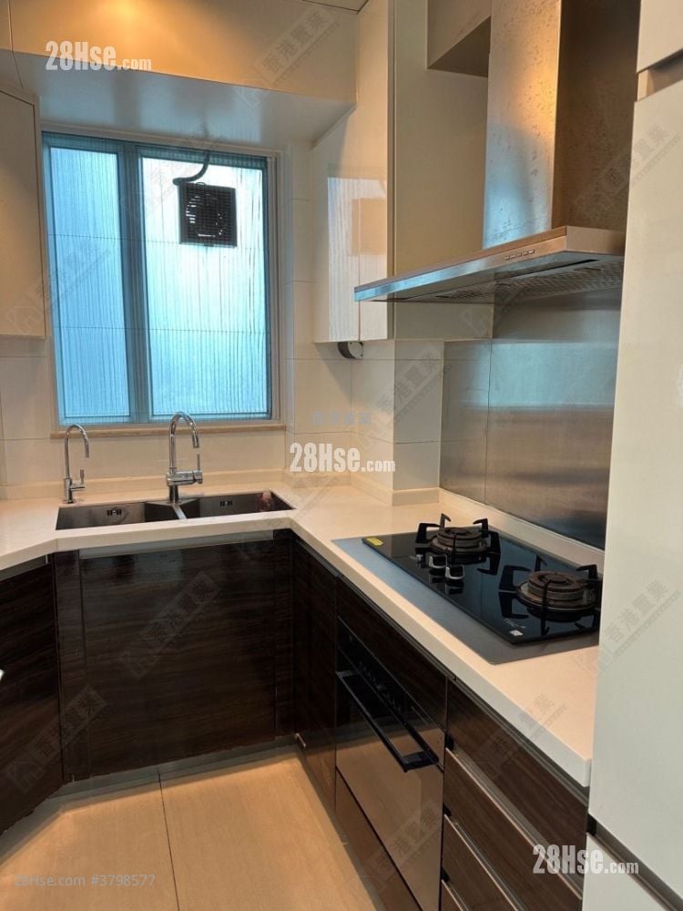 Hemera Rental 4 Bedrooms , 3 Bathrooms 1,142 ft²