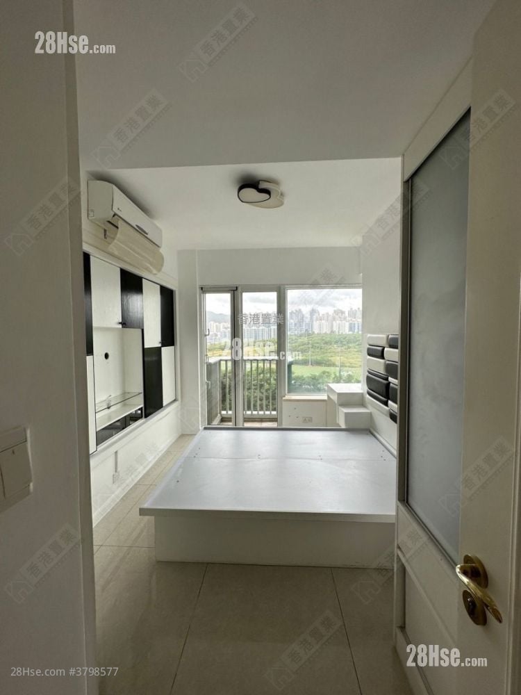 Hemera Rental 4 Bedrooms , 3 Bathrooms 1,142 ft²