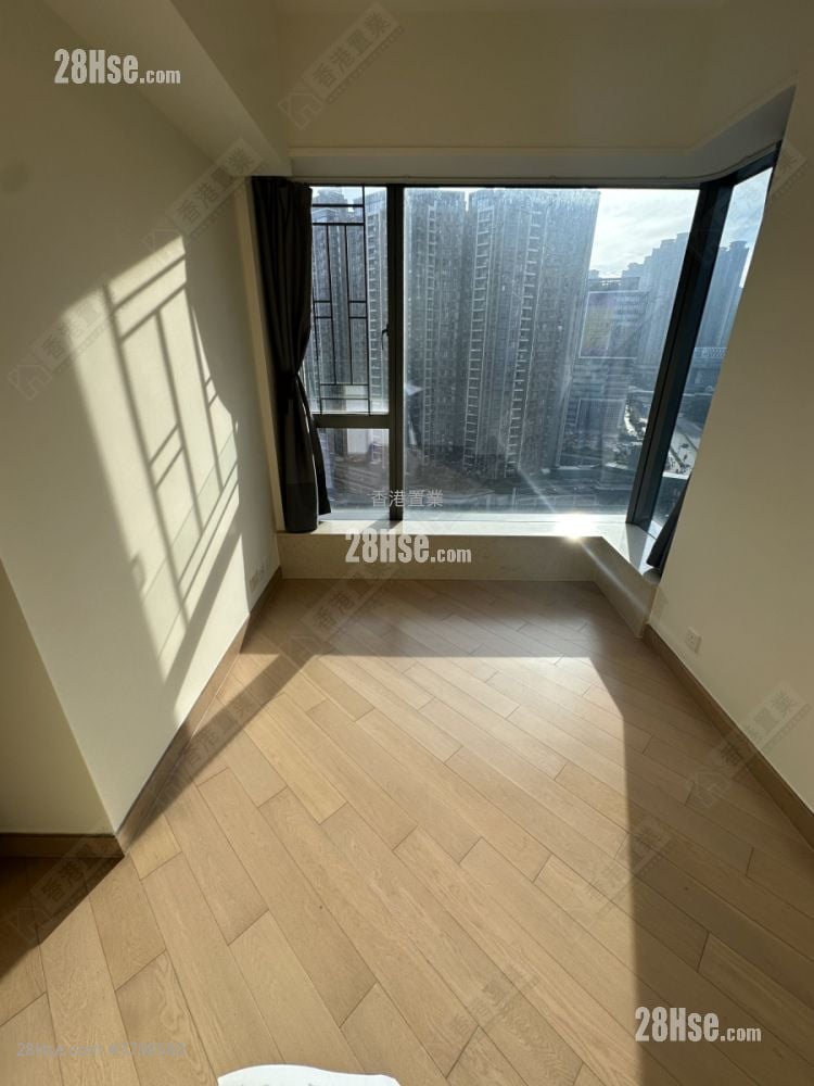 The Wings Rental 3 Bedrooms , 2 Bathrooms 845 ft²