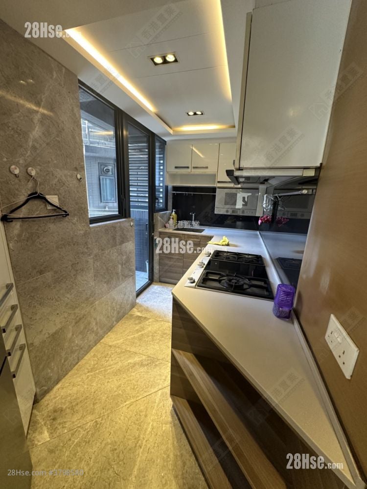 The Wings Rental 3 Bedrooms , 2 Bathrooms 845 ft²