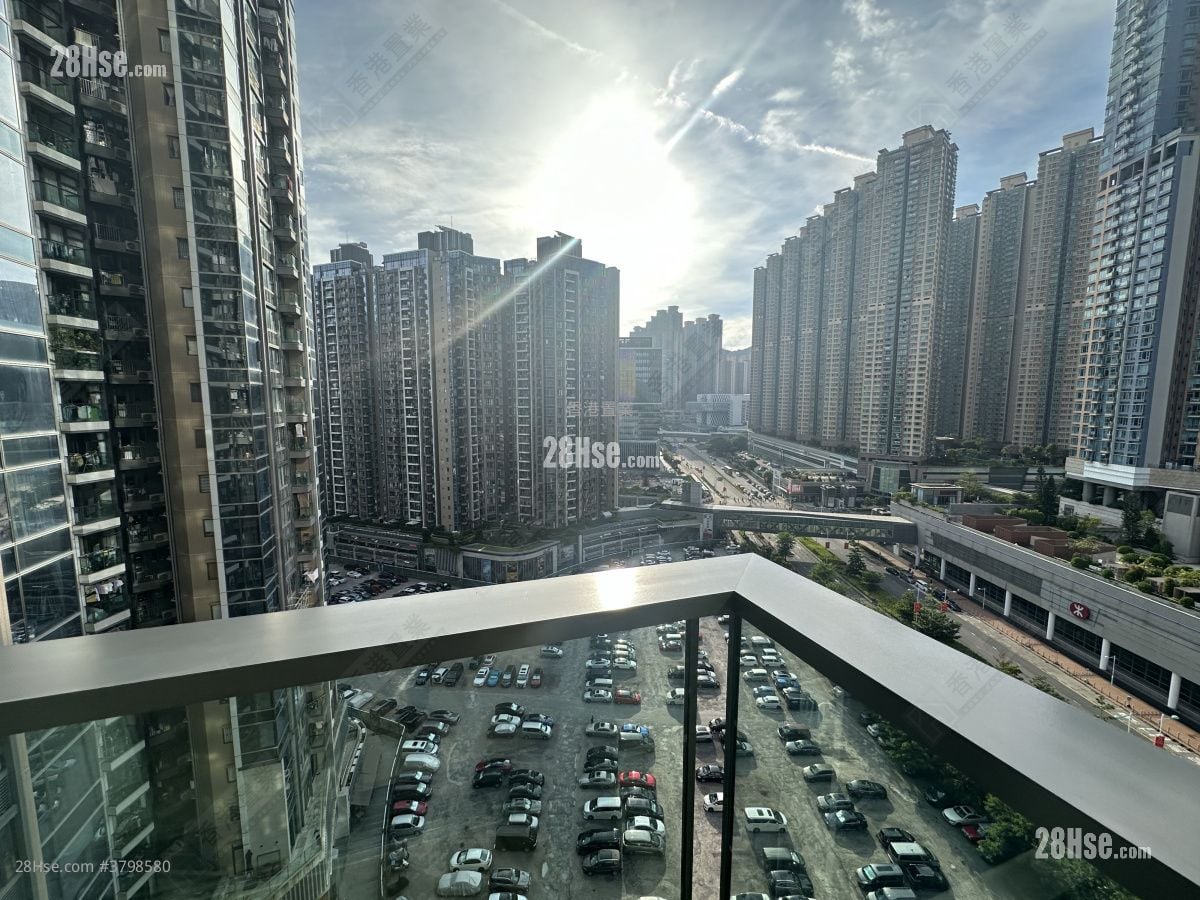 The Wings Rental 3 Bedrooms , 2 Bathrooms 845 ft²