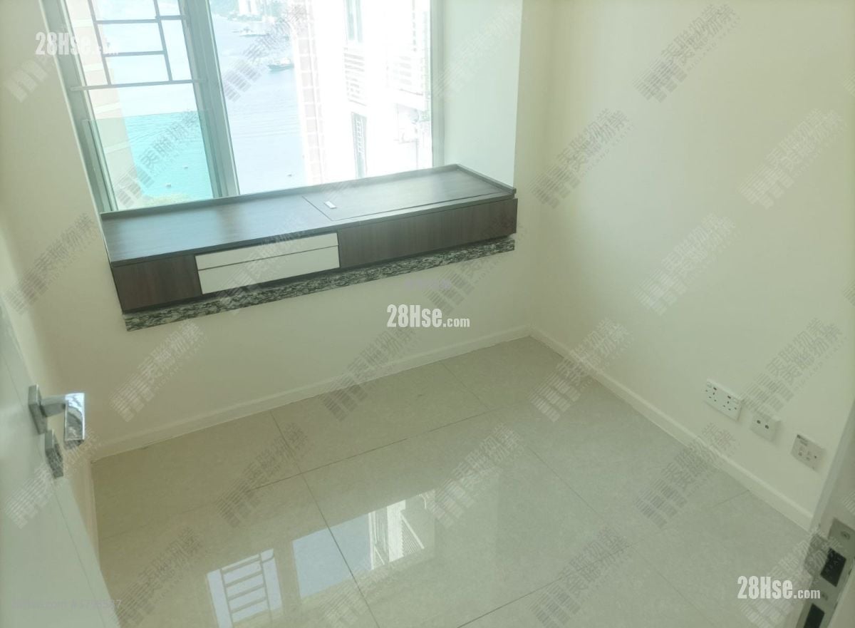 City Point Sell 3 Bedrooms 699 ft²