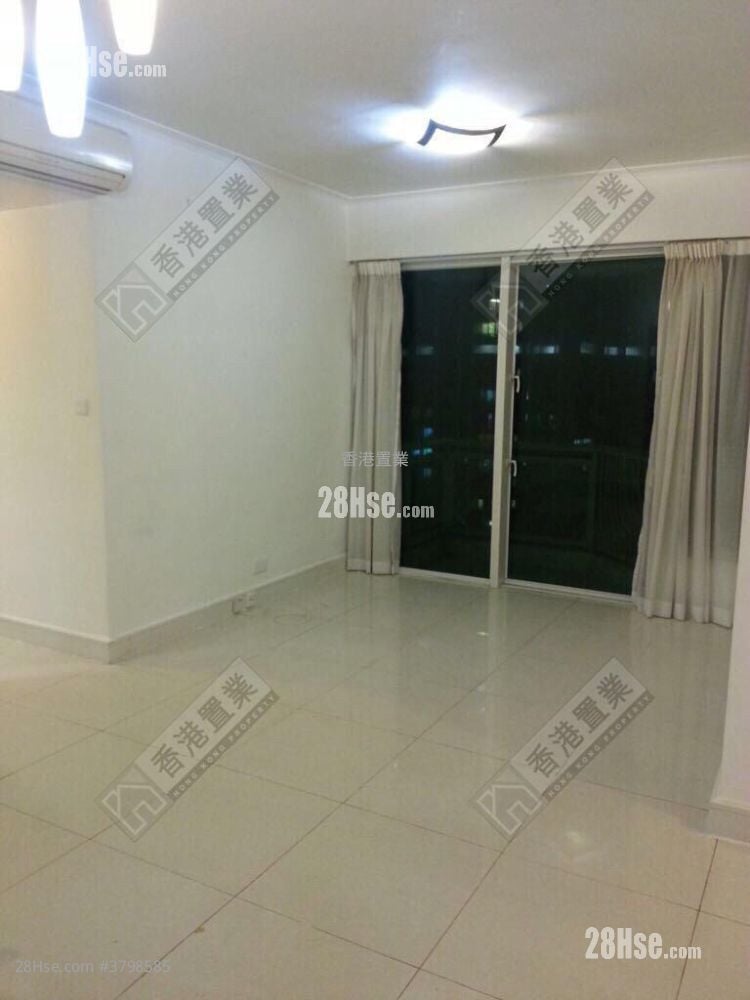 领都 租盘 3 房 , 2 浴室 731 平方尺