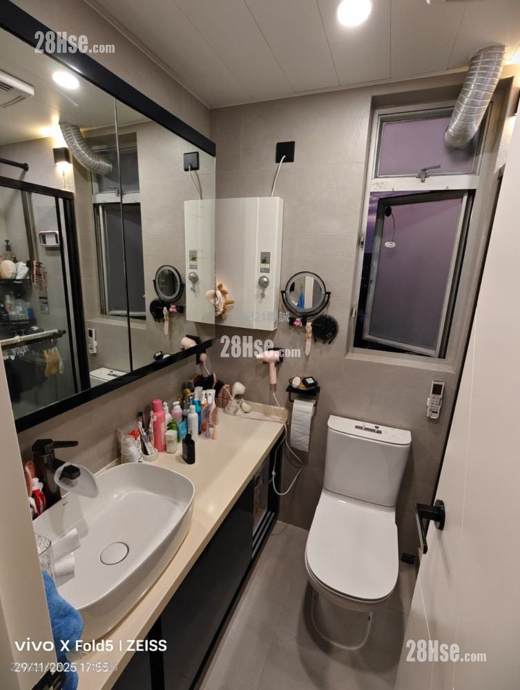 Lei On Court Rental 2 Bedrooms , 1 Bathroom 516 ft²