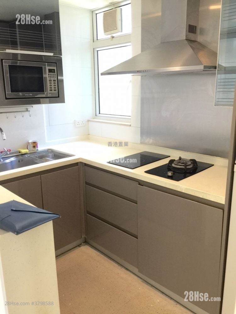 首都 租盘 3 房 , 2 浴室 680 平方尺