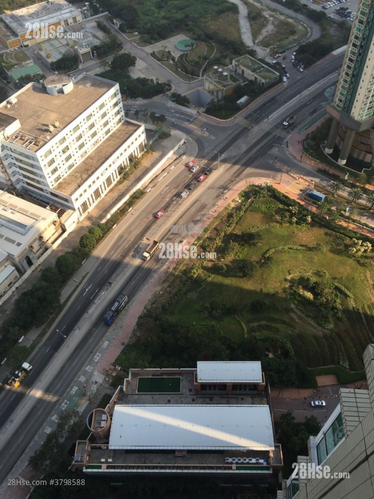 首都 租盘 3 房 , 2 浴室 680 平方尺