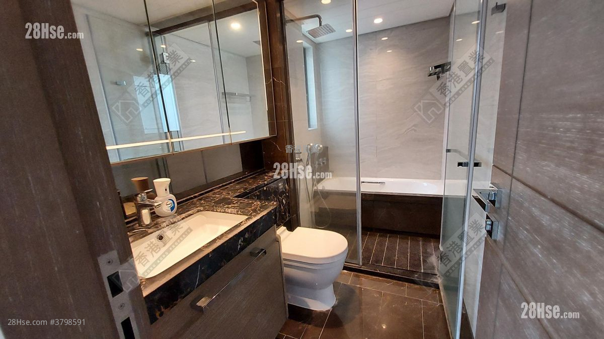 The Wings Rental 3 Bedrooms , 2 Bathrooms 693 ft²