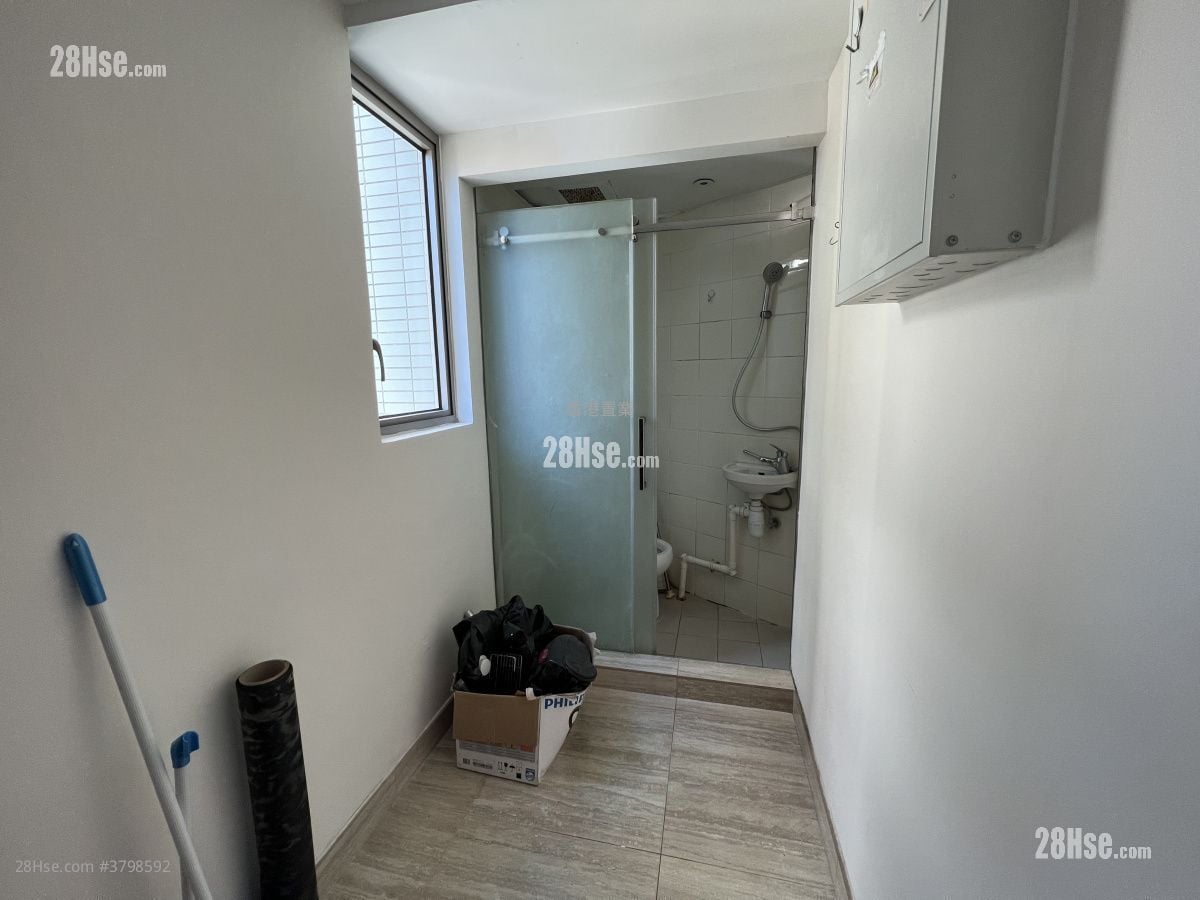 Corinthia By The Sea Rental 3 Bedrooms , 2 Bathrooms 1,070 ft²