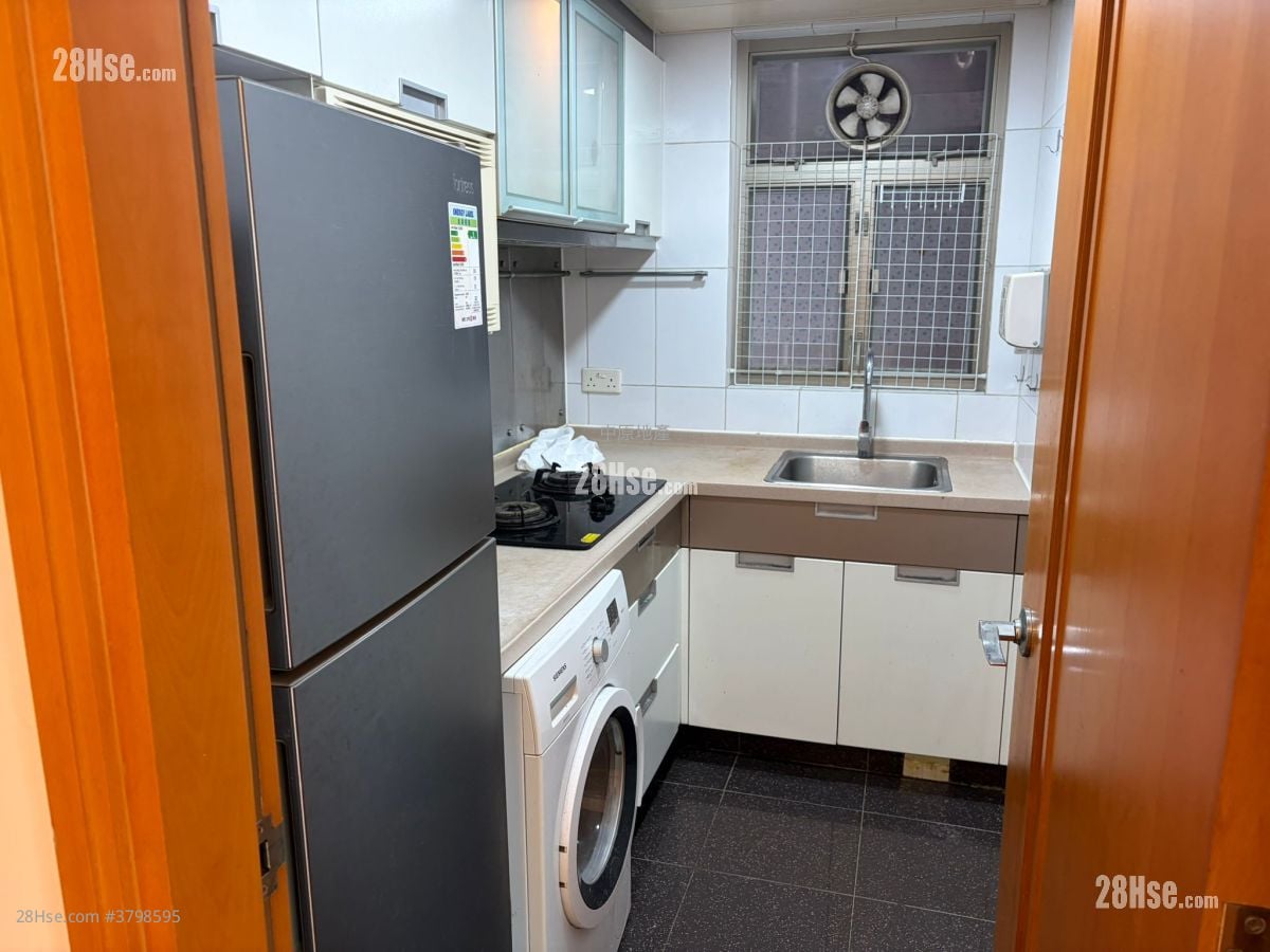 Yoho Town 售盘 2 房 , 1 浴室 422 平方尺