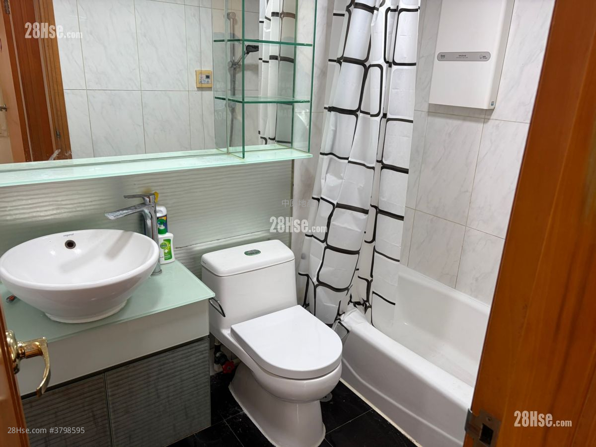 Yoho Town 售盘 2 房 , 1 浴室 422 平方尺