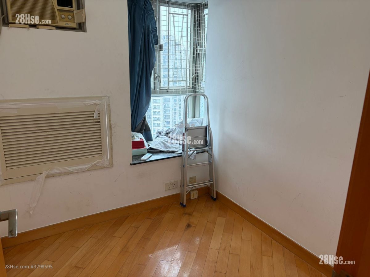 Yoho Town 售盘 2 房 , 1 浴室 422 平方尺