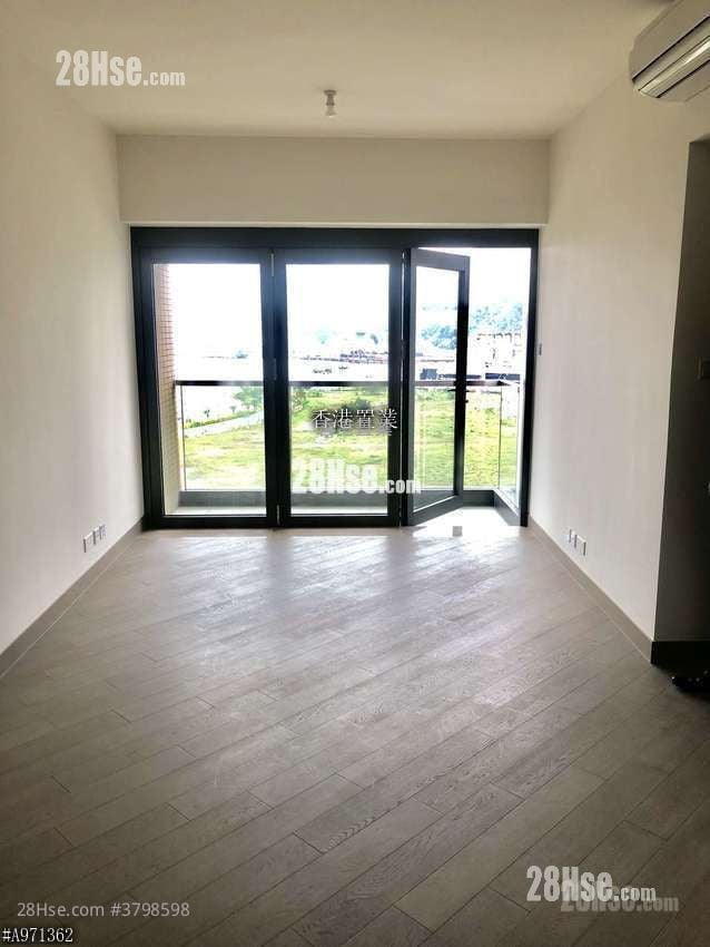 The Wings Rental 4 Bedrooms , 2 Bathrooms 1,010 ft²