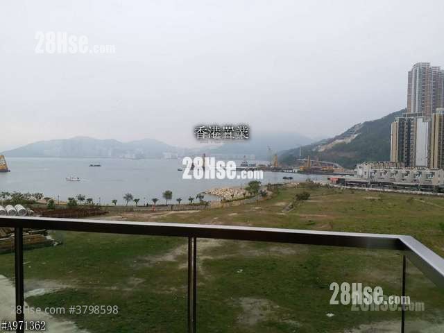 The Wings Rental 4 Bedrooms , 2 Bathrooms 1,010 ft²