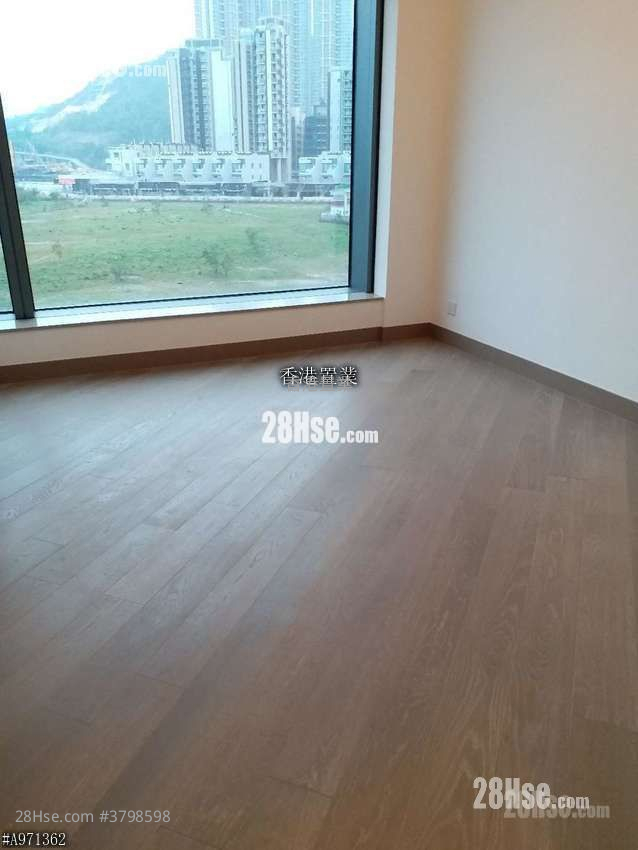 The Wings Rental 4 Bedrooms , 2 Bathrooms 1,010 ft²