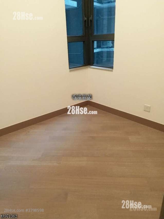 The Wings Rental 4 Bedrooms , 2 Bathrooms 1,010 ft²