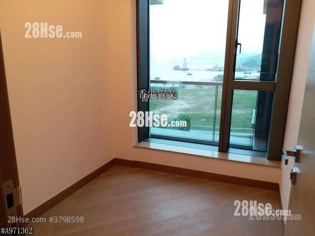 The Wings Rental 4 Bedrooms , 2 Bathrooms 1,010 ft²