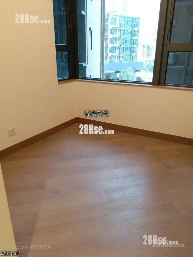 The Wings Rental 4 Bedrooms , 2 Bathrooms 1,010 ft²