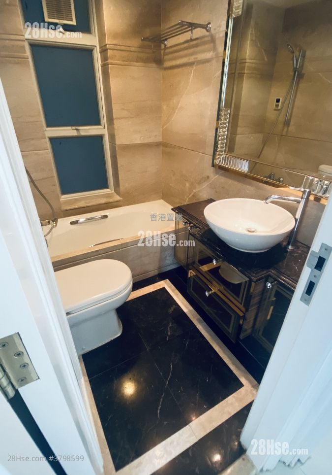 致蓝天 租盘 3 房 , 2 浴室 758 平方尺